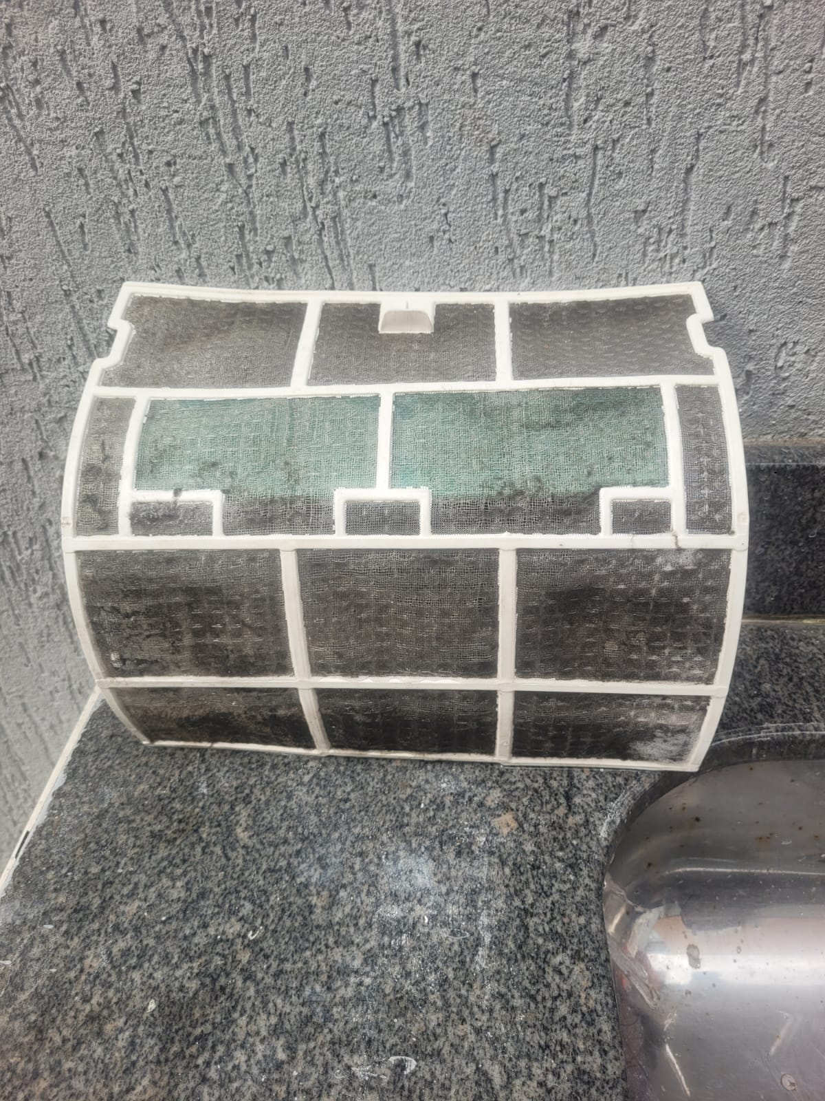 Filtro de ar colmatado antes da limpeza