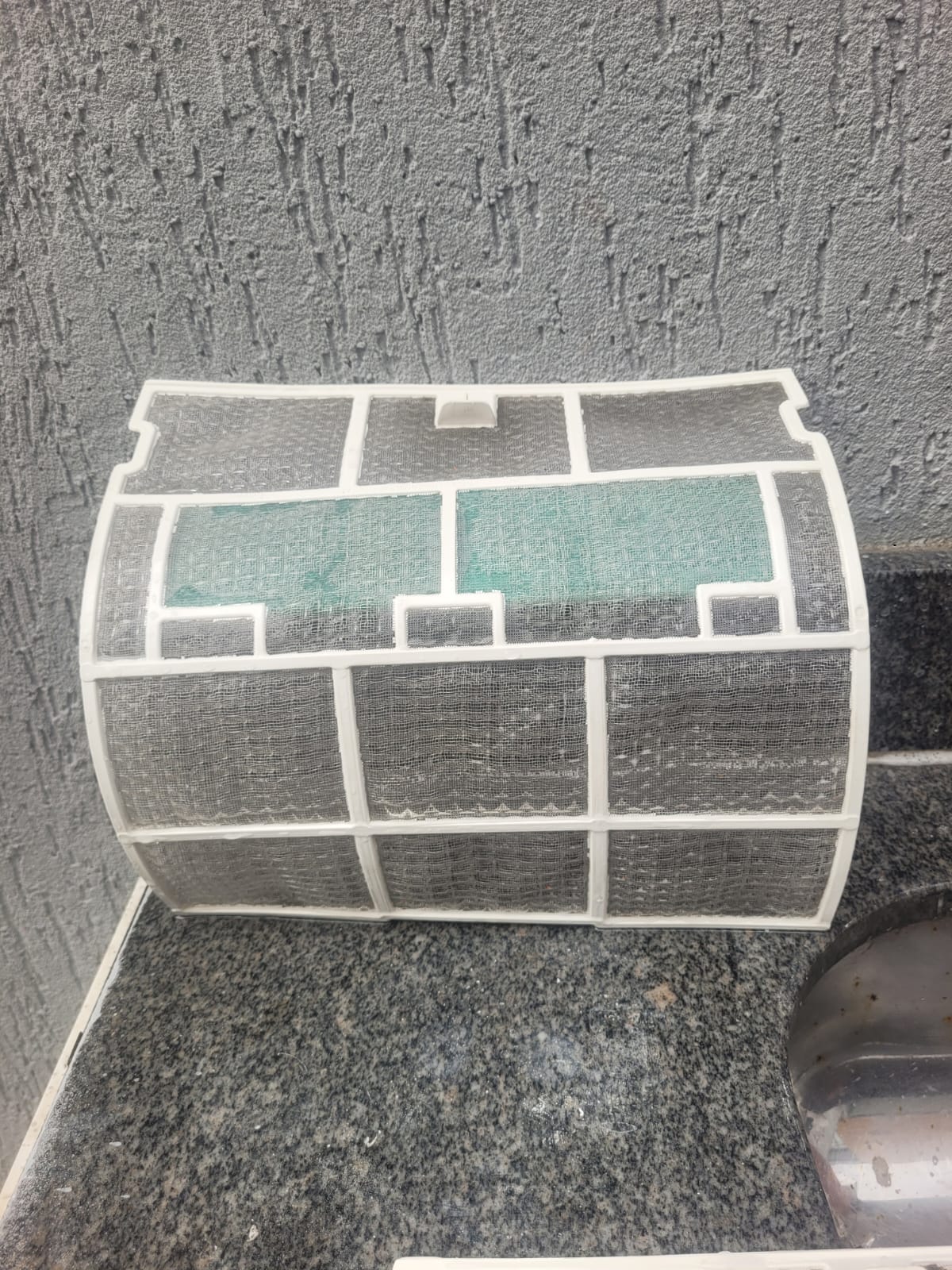 Filtro descontaminado após serviço da EloarTech